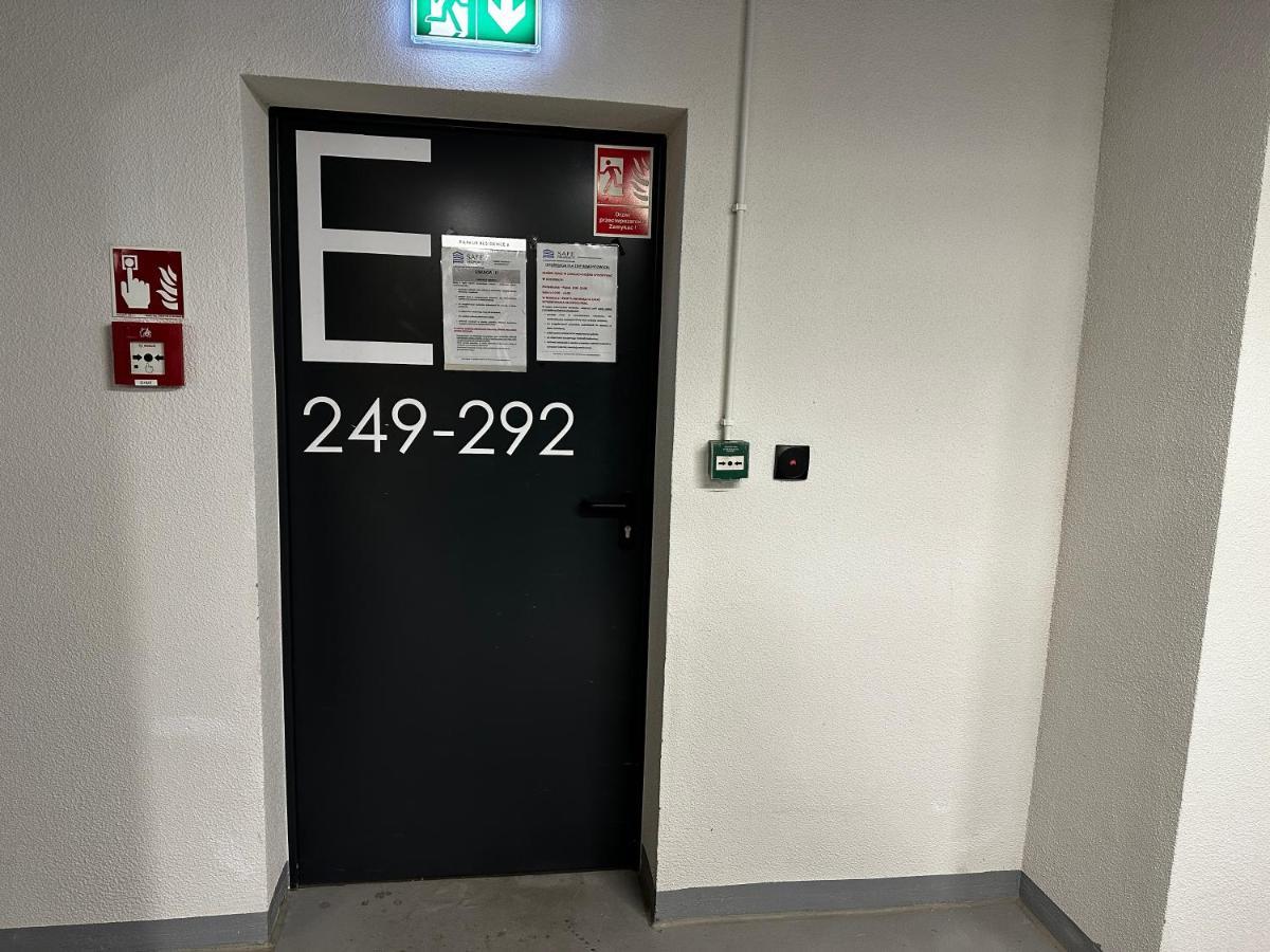 Apartament Lotnisko Chopina Warsaw Airport Εξωτερικό φωτογραφία
